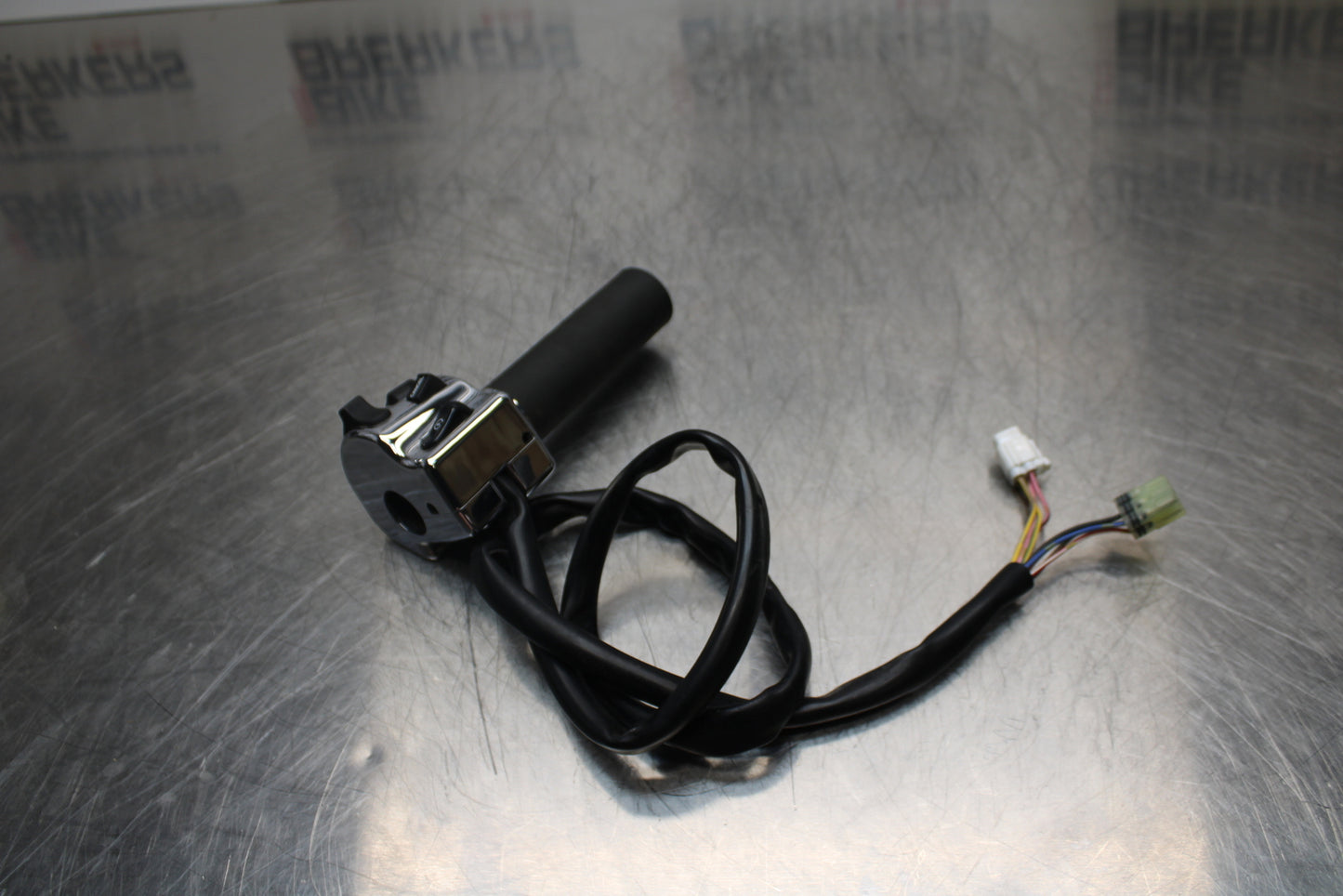 09 YAMAHA ROYAL STAR XVZ1300TF VENTURE RIGHT CLIP ON HANDLE KILL OFF START BB151