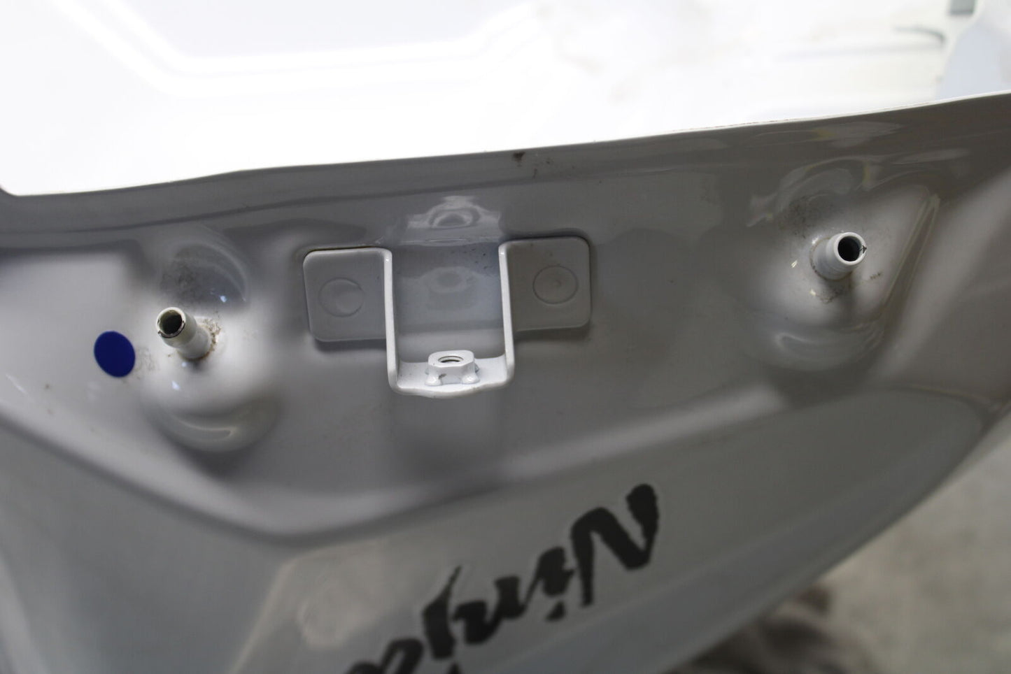 18-23 KAWASAKI NINJA 400 GAS TANK FUEL CELL PETROL RESERVOIR BB660