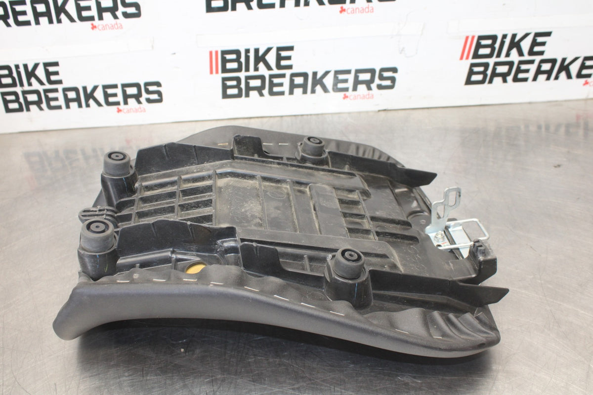 15-17 YAMAHA FJ09 FRONT DRIVERS SEAT PAD SADDLE PILLION BB906