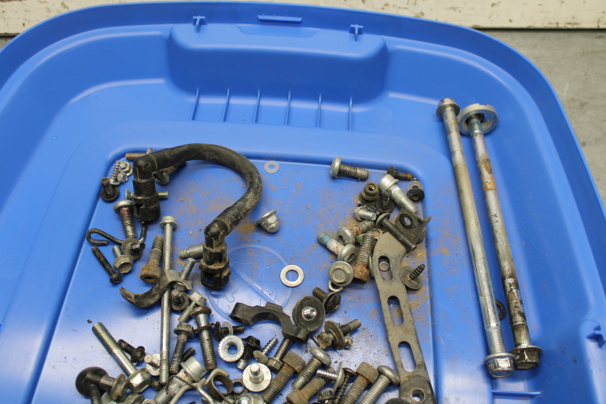 08-10 SUZUKI GSXR 600 MOUNTING BOLTS HARDWARE MOTOR SCREWS  BB721