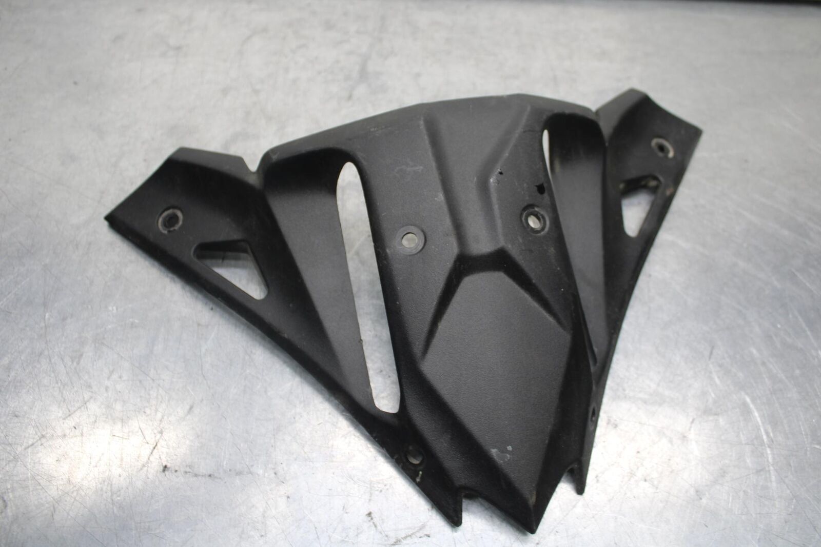 17-20 KAWASAKI NINJA 650 EX650 ABS FRONT CENTER COWL FAIRING BB88