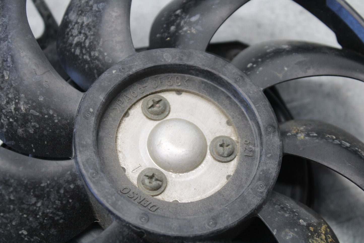 05-06 SUZUKI GSXR1000 ENGINE RADIATOR COOLING FAN 17800-41G00 BB663