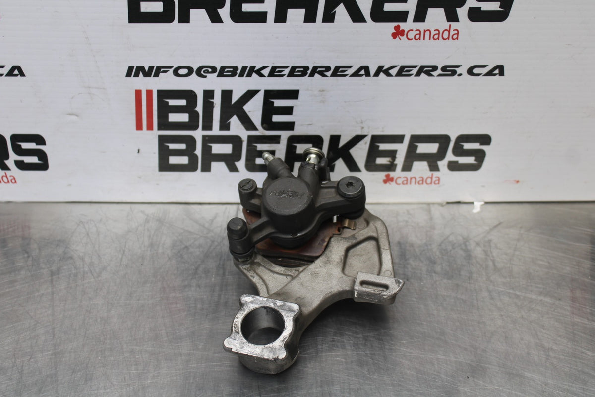 09 SUZUKI GSXR1000 REAR BACK BRAKE CALIPER W MOUNT BRACKET BB777