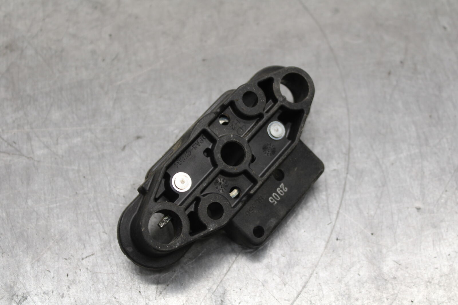 12-13 KAWASAKI Z1000 REAR PASSENGER SEAT LATCH LOCK ASSEMBLY BB743