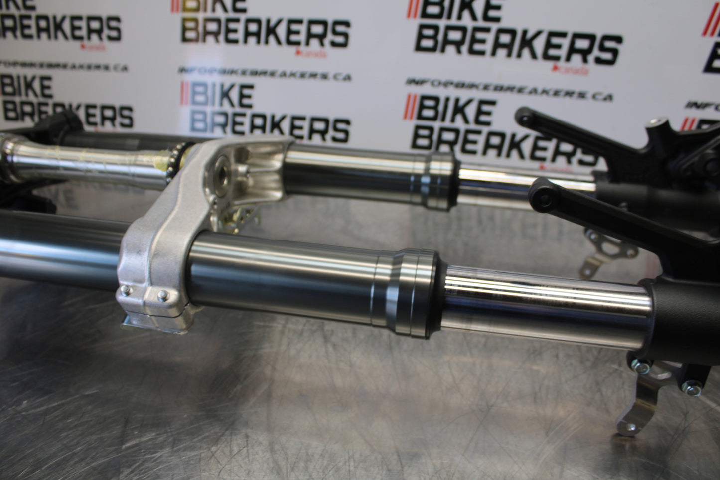 23-24 KAWASAKI NINJA ZX14R FRONT END FORKS SUSPENSION TRIPLE TREES/ AXLE BB153