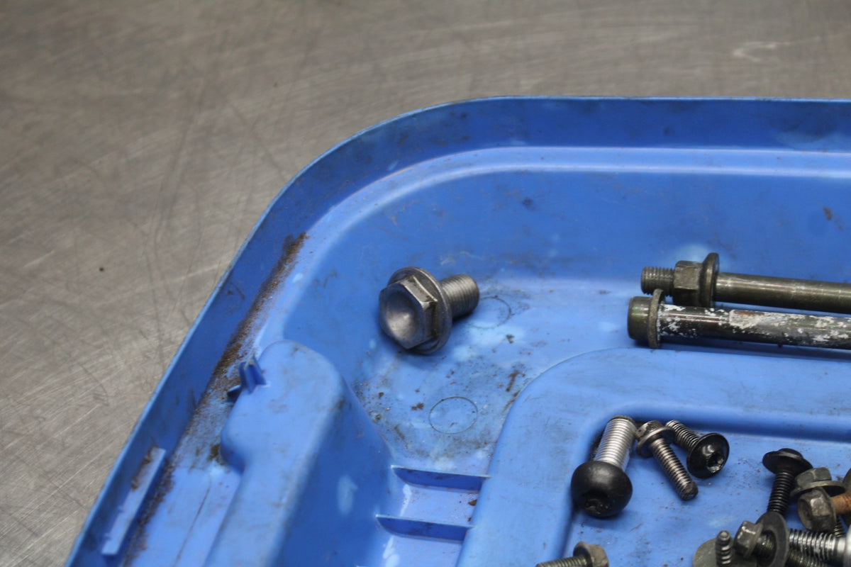 03 YAMAHA YZF R1 MOUNTING BOLTS HARDWARE SCREWS BB895