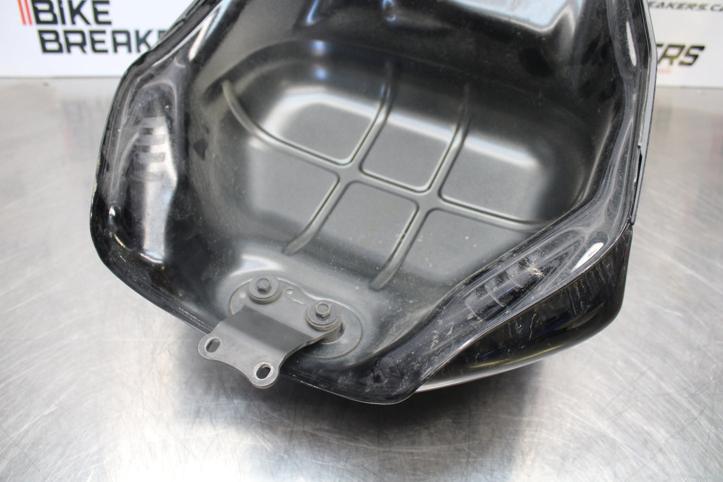 09-15 YAMAHA FZ6R GAS TANK FUEL CELL PETROL RESERVOIR BB161