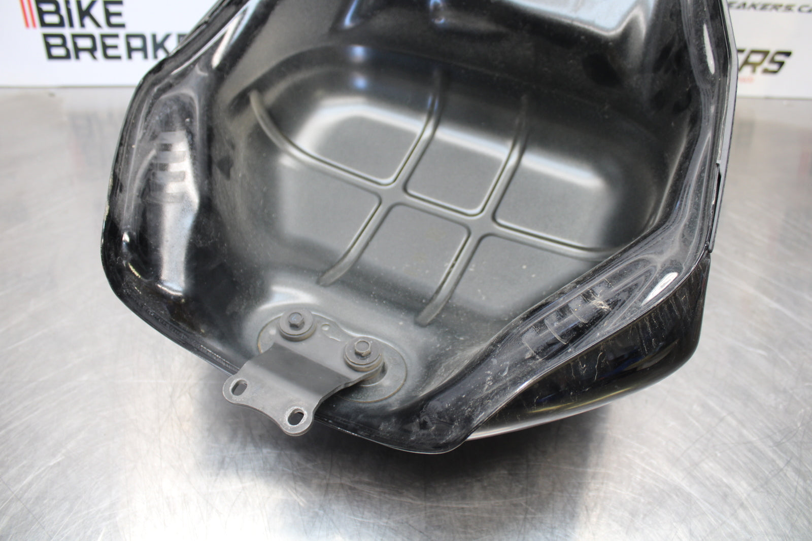 09-15 YAMAHA FZ6R GAS TANK FUEL CELL PETROL RESERVOIR BB161