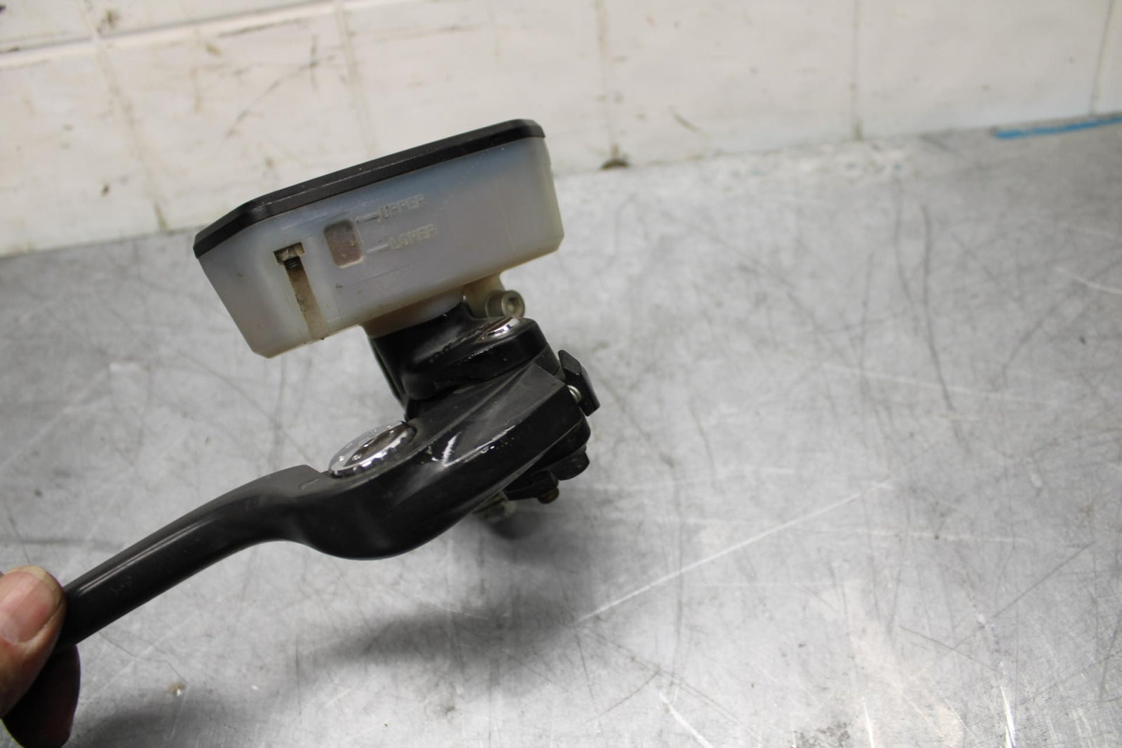 07-08 KAWASAKI CONCOURS 1400 ABS FRONT BRAKE MASTER CYLINDER w/ LEVER BB449