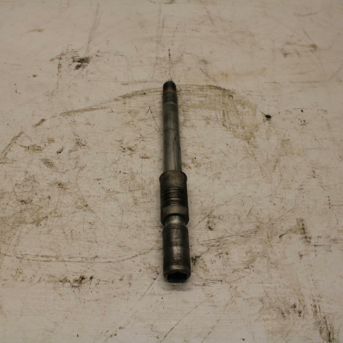 06 HONDA SHADOW 750 VT750C FRONT WHEEL RIM AXLE PIVOT BOLT BB352