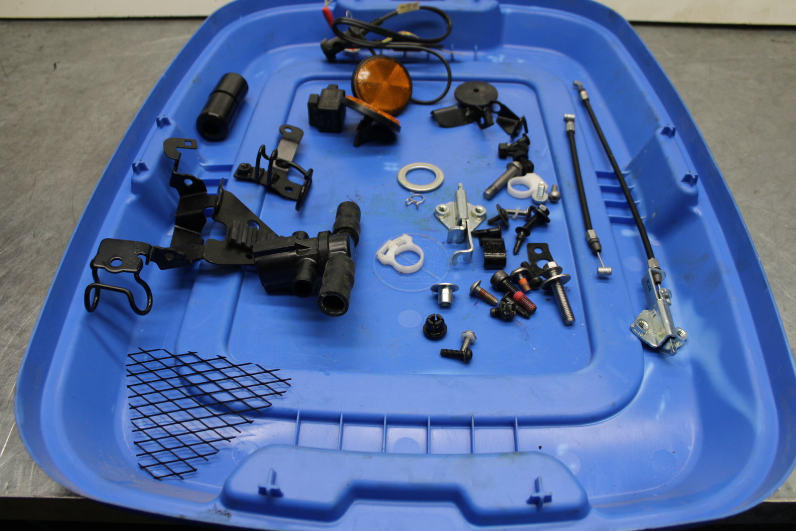 19-23 KAWASAKI NINJA ZX6R MOUNTING BOLTS HARDWARE MOTOR SCREWS BB749