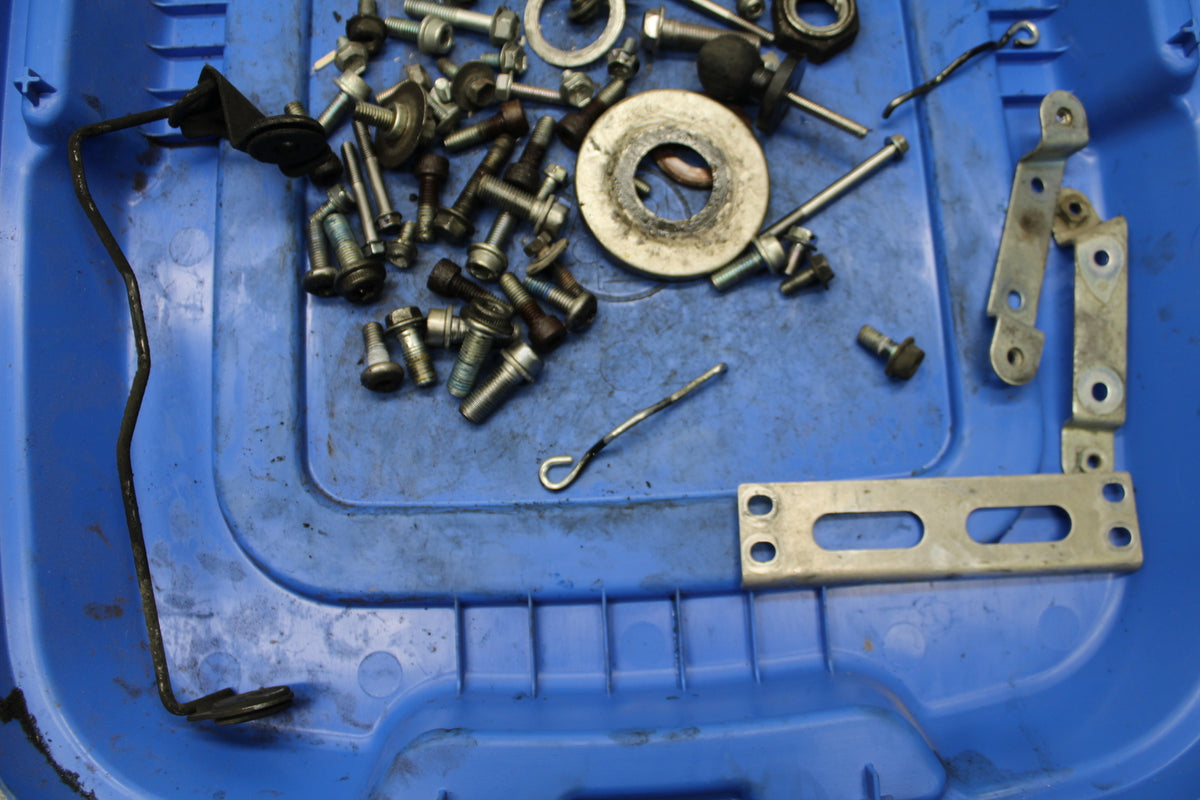 06-07 SUZUKI GSXR 600 MOUNTING BOLTS HARDWARE MOTOR SCREWS BB737