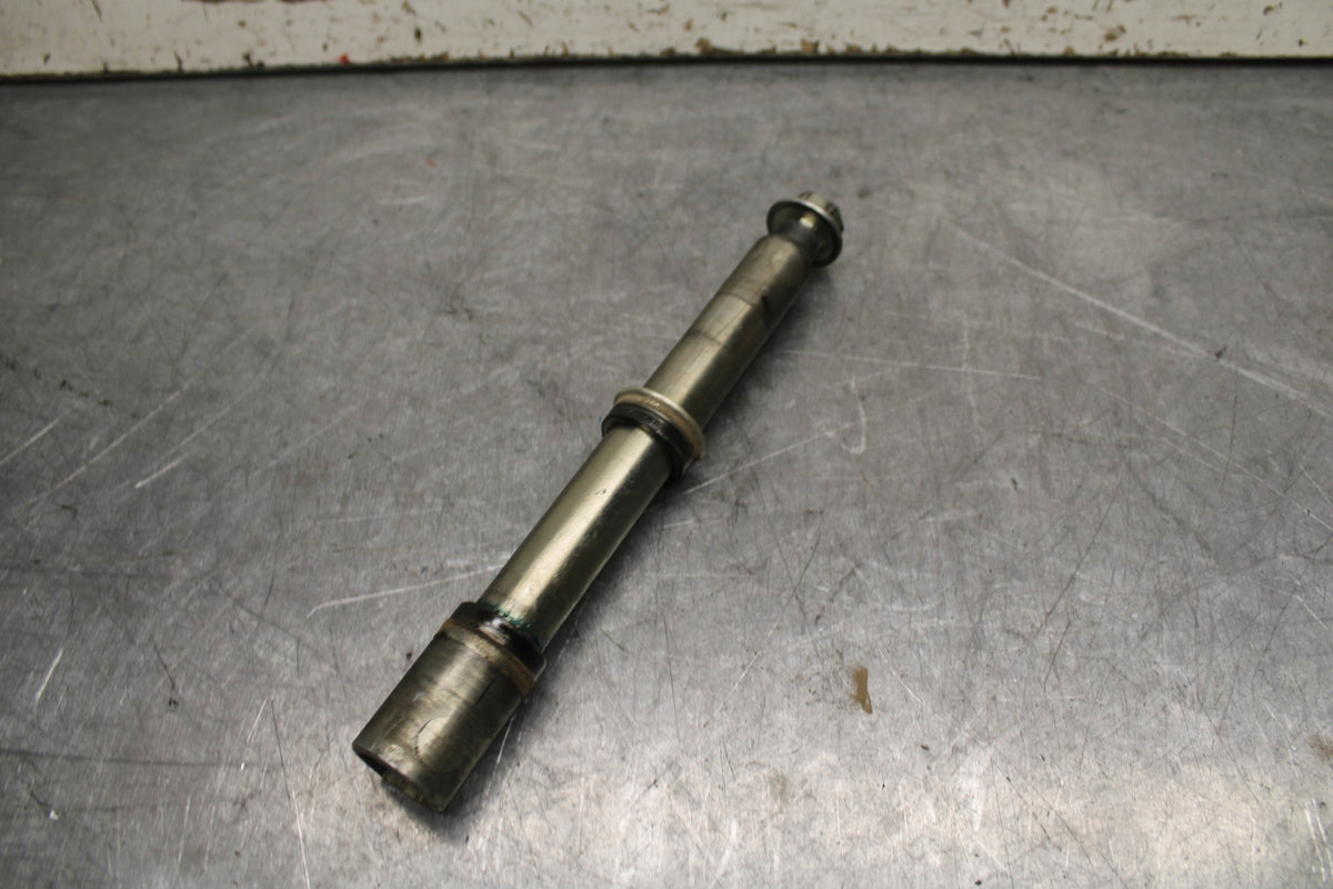 08-10 SUZUKI GSXR 600 FRONT WHEEL RIM AXLE PIVOT BOLT  BB721