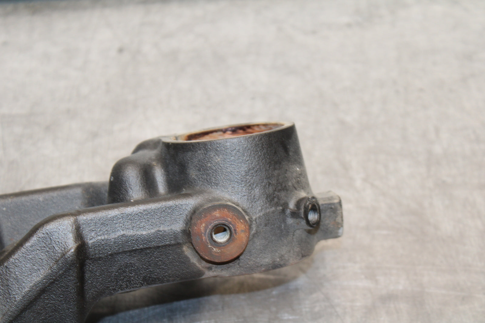 03-08 KAWASAKI VULCAN 1600 FRONT FORKS CLAMP LOWER TRIPLE TREE STEM BB754