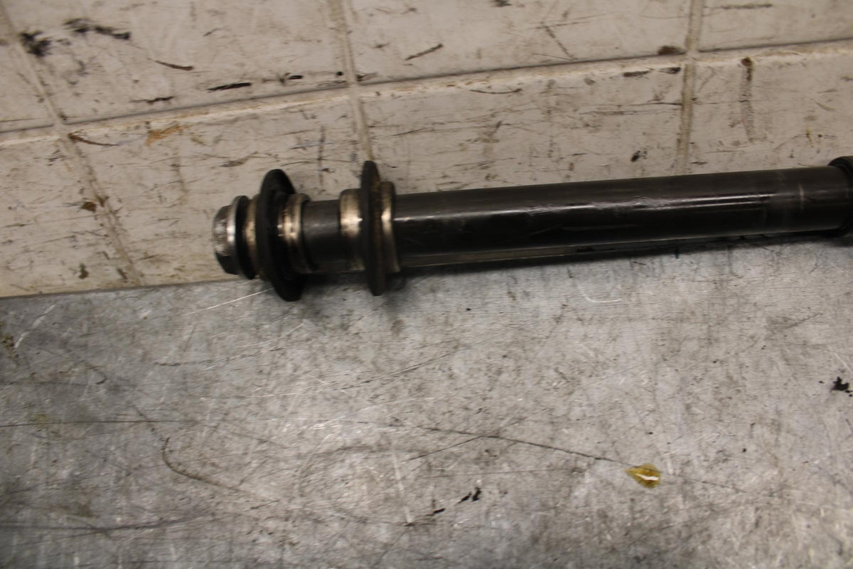 2003 Yamaha YZF R6 FRONT WHEEL RIM AXLE PIVOT BOLT 5SL-25181-00-00 BB539