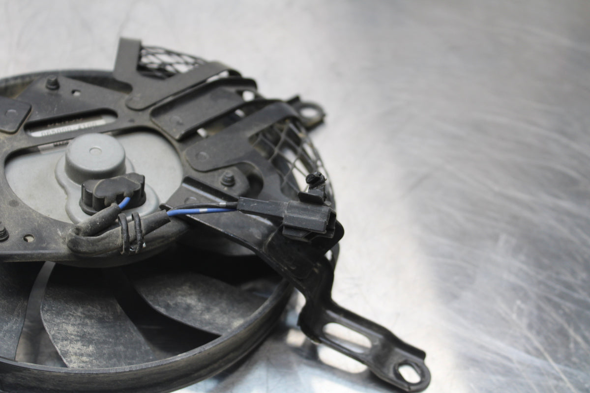 11 SUZUKI GSXR1000 ENGINE RADIATOR COOLING FAN BB142