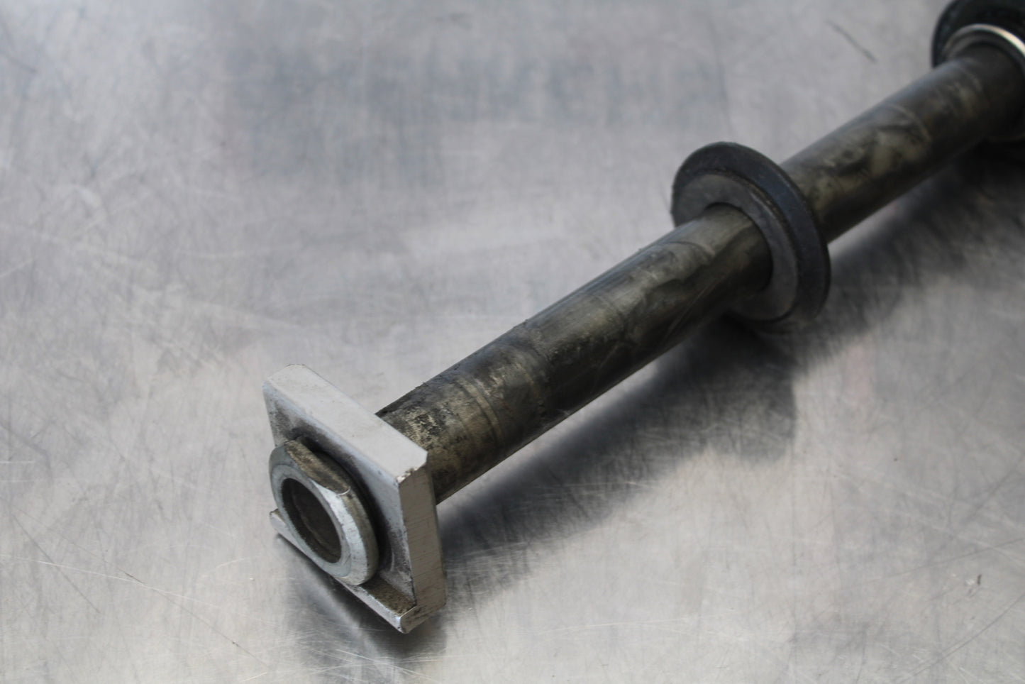 07-08 YAMAHA YZF R1 REAR AXLE BACK WHEEL RIM PIVOT BOLT AXEL BB160