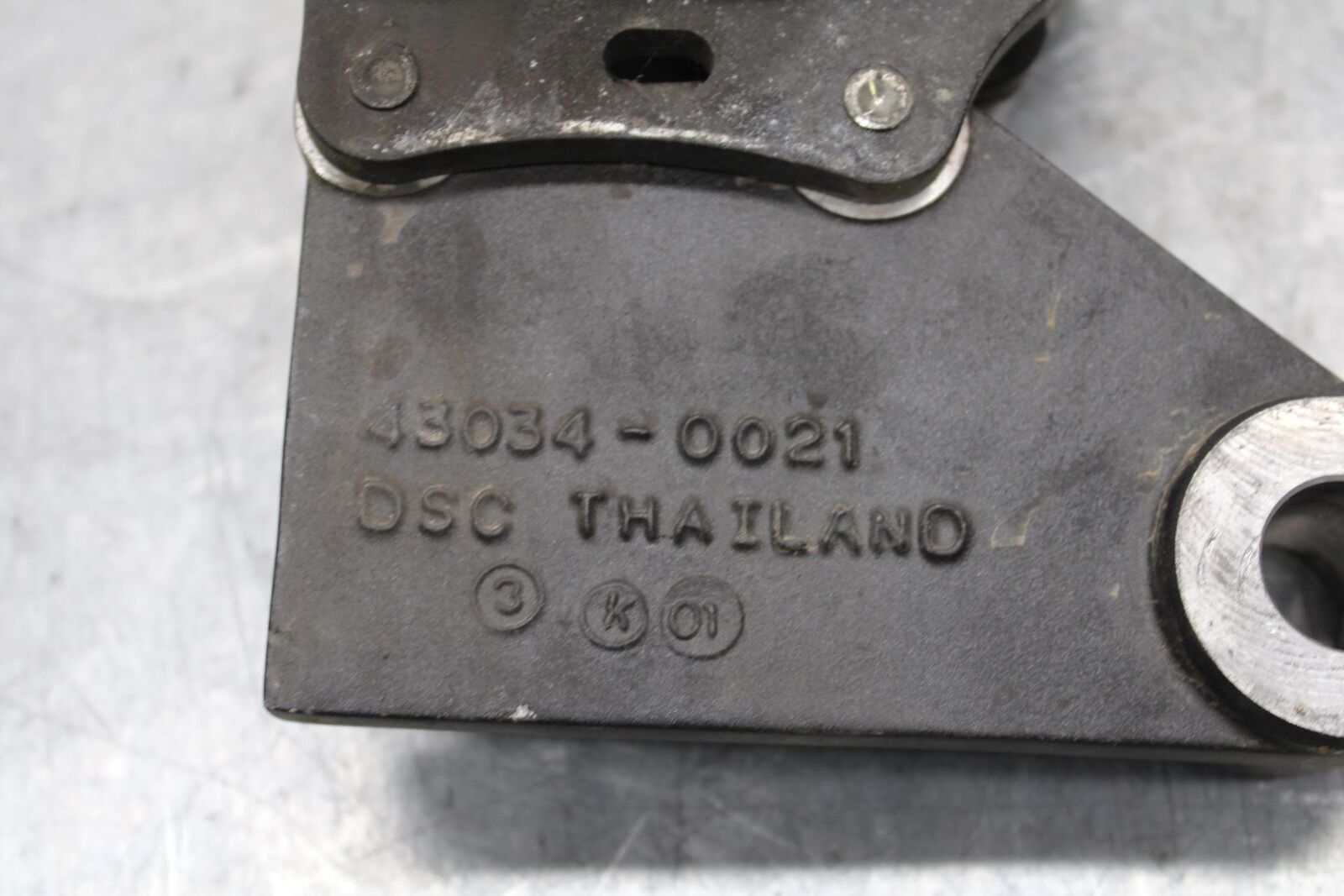 2015 Kawasaki Ninja 300 EX300B ABS REAR BACK BRAKE CALIPER 43080-0151-25S BB61