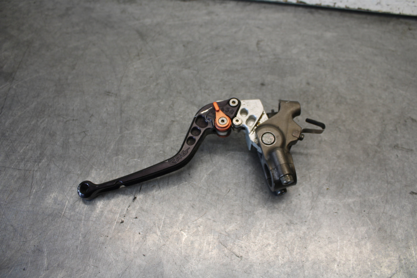 03-04 KAWASAKI NINJA ZX6RR CLUTCH PERCH MOUNT WITH CRG LEVER  BB684