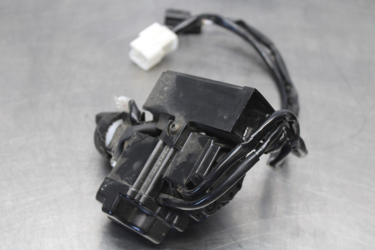 24-25 KAWASAKI NINJA 500 ABS IGNITION LOCK SEAT LOCK HELMET LOCK BB899