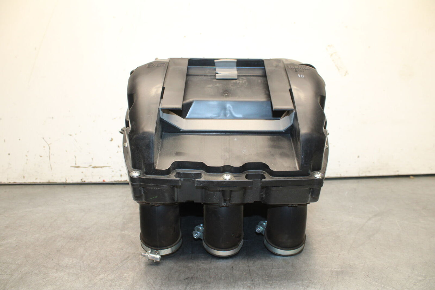 22-24 YAMAHA XSR900 AIRBOX AIR INTAKE FILTER BOX BB710