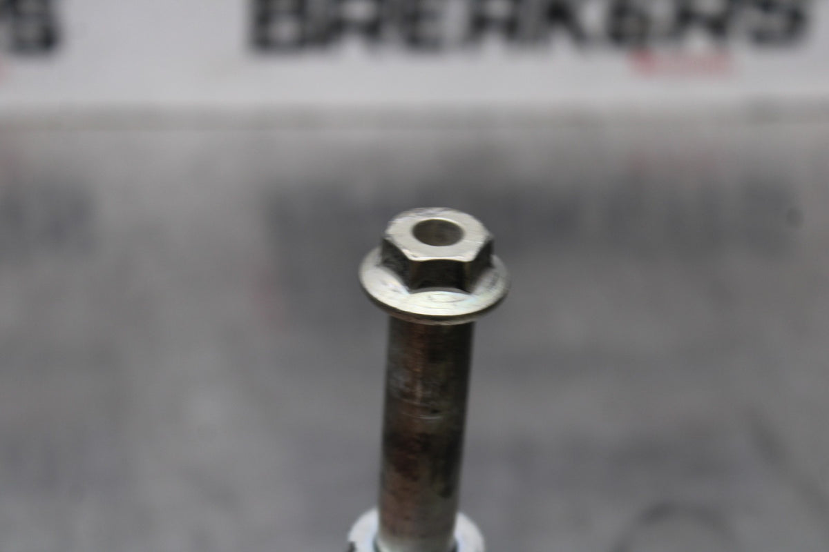 17-18 YAMAHA YZF R3 FRONT WHEEL RIM AXLE PIVOT BOLT BB788