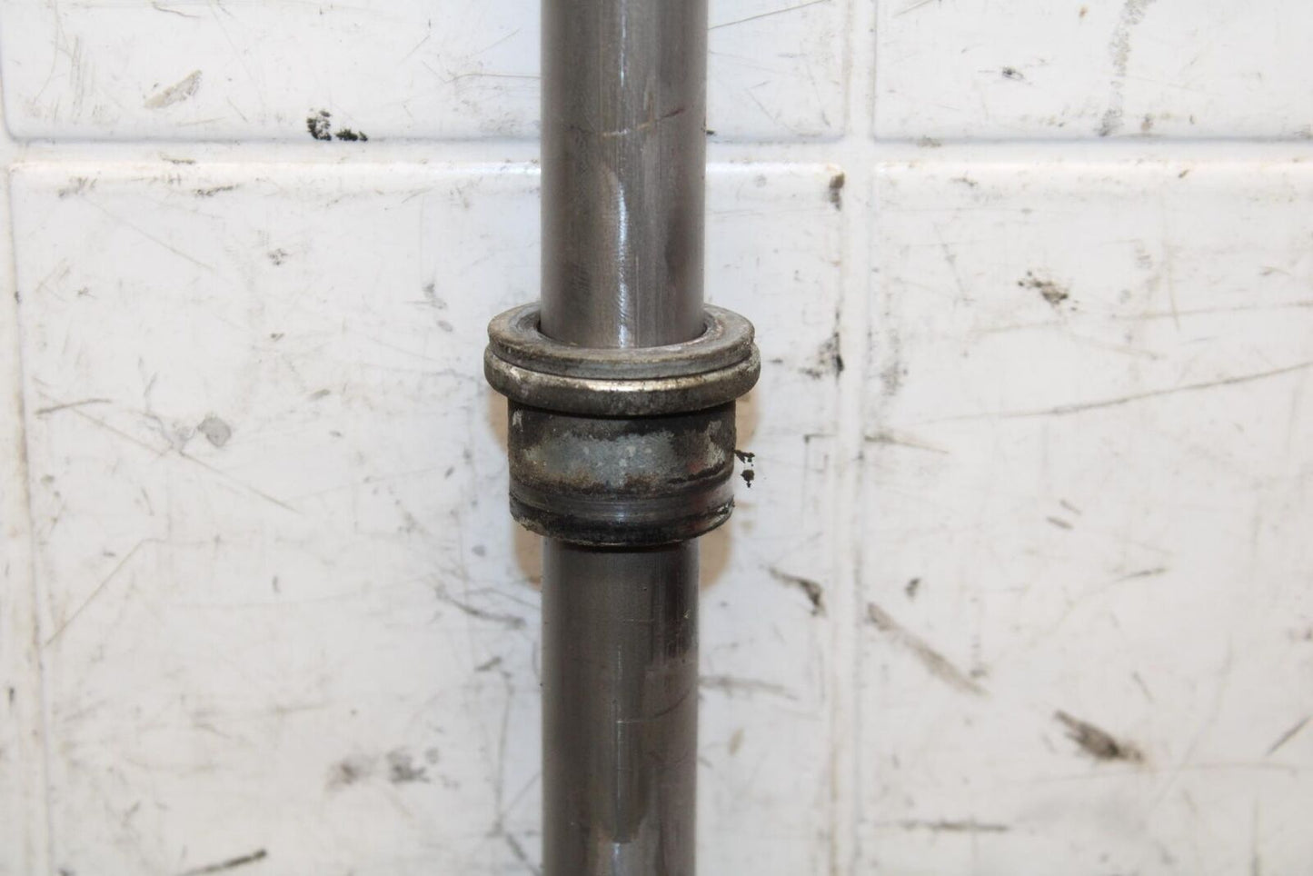 2005 Kawasaki Vulcan 1600 VN1600D Nomad REAR AXLE BACK WHEEL BOLT AXEL BB556