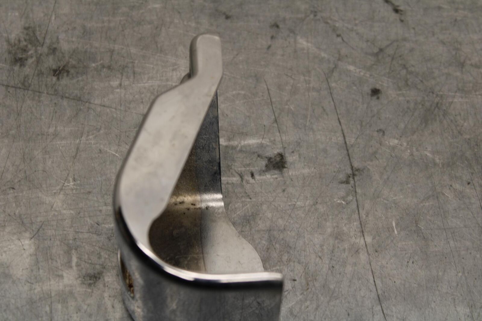 2005 Kawasaki Vulcan 1600 VN1600D Nomad REAR BACK BRAKE RESERVOIR COVER  BB556