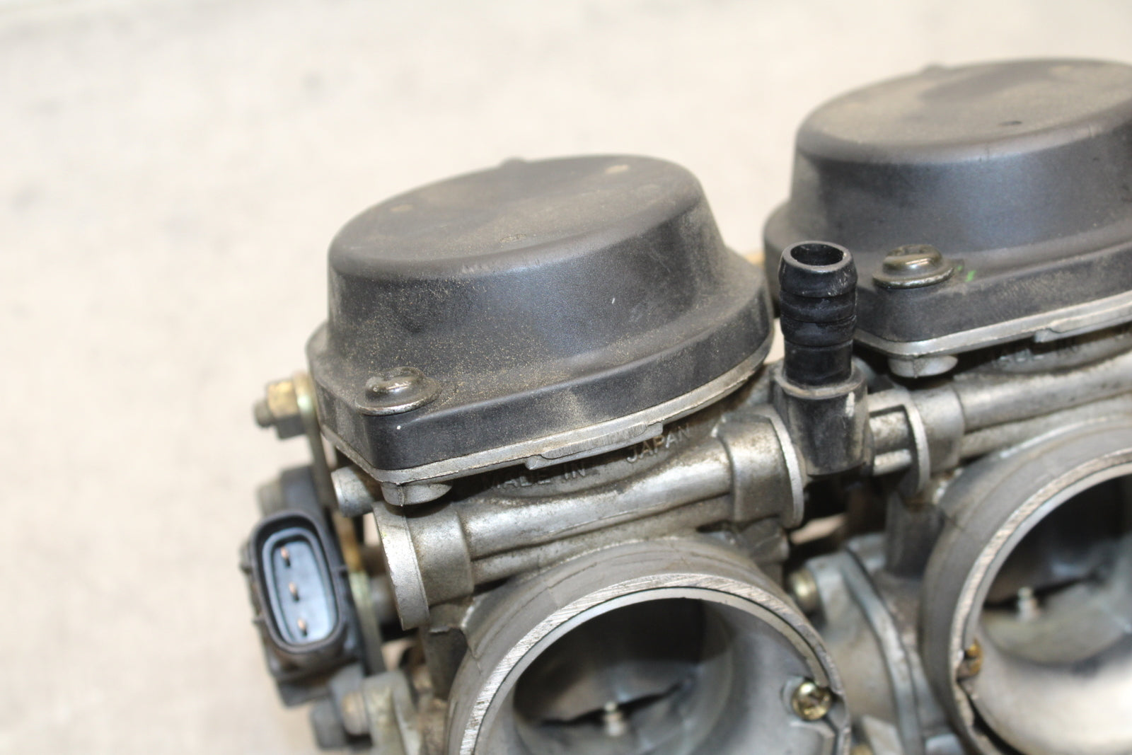 00 SUZUKI INTRUDER 1500 VL1500 CARB CARBURETOR BB761