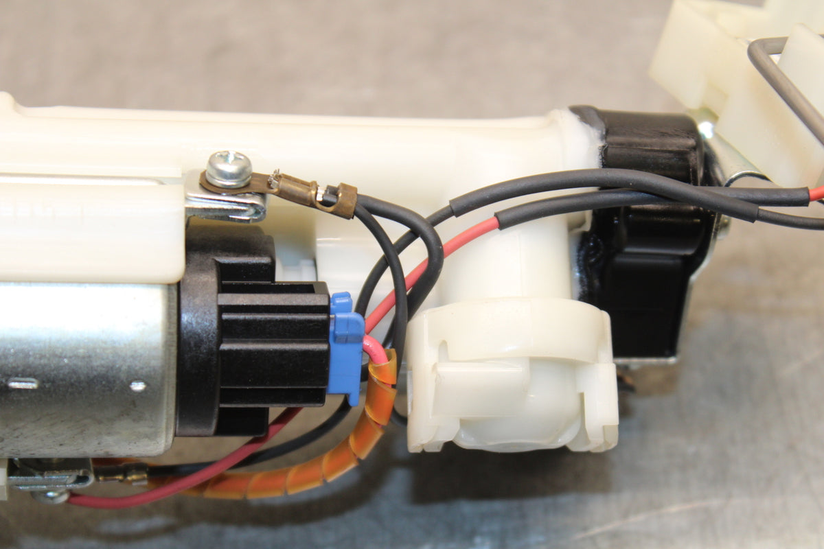 06-07 SUZUKI GSXR750 FUEL PUMP GAS PETROL SENDER UNIT 15100-01H00  BB670