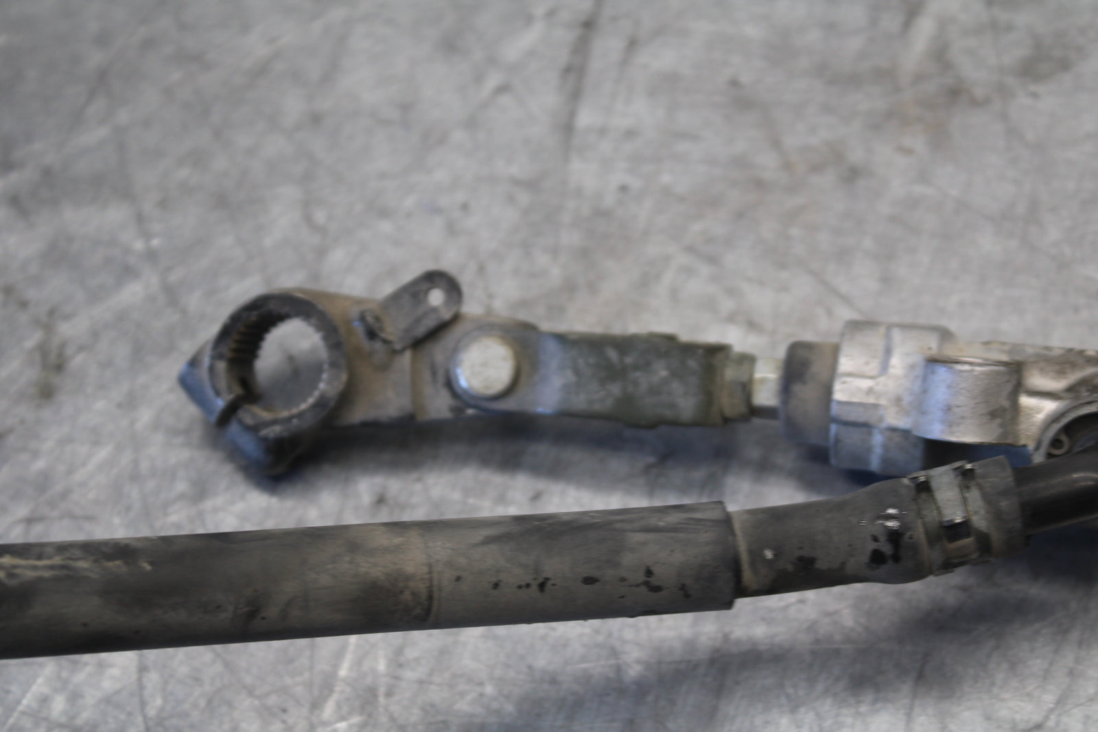 05-06 YAMAHA ROYAL STAR REAR BACK BRAKE MASTER CYLINDER W RESERVOIR BB697