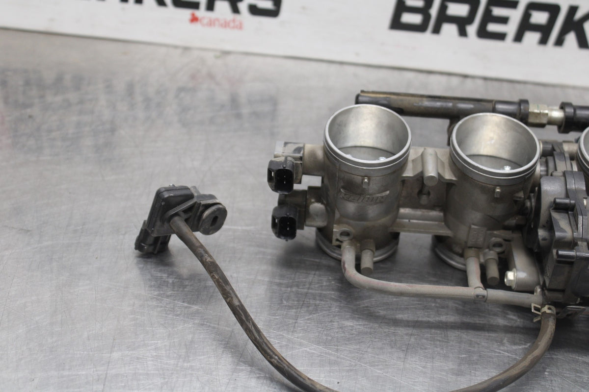 07-08 KAWASAKI NINJA ZX6R MAIN FUEL INJECTORS / THROTTLE BODIES BB937