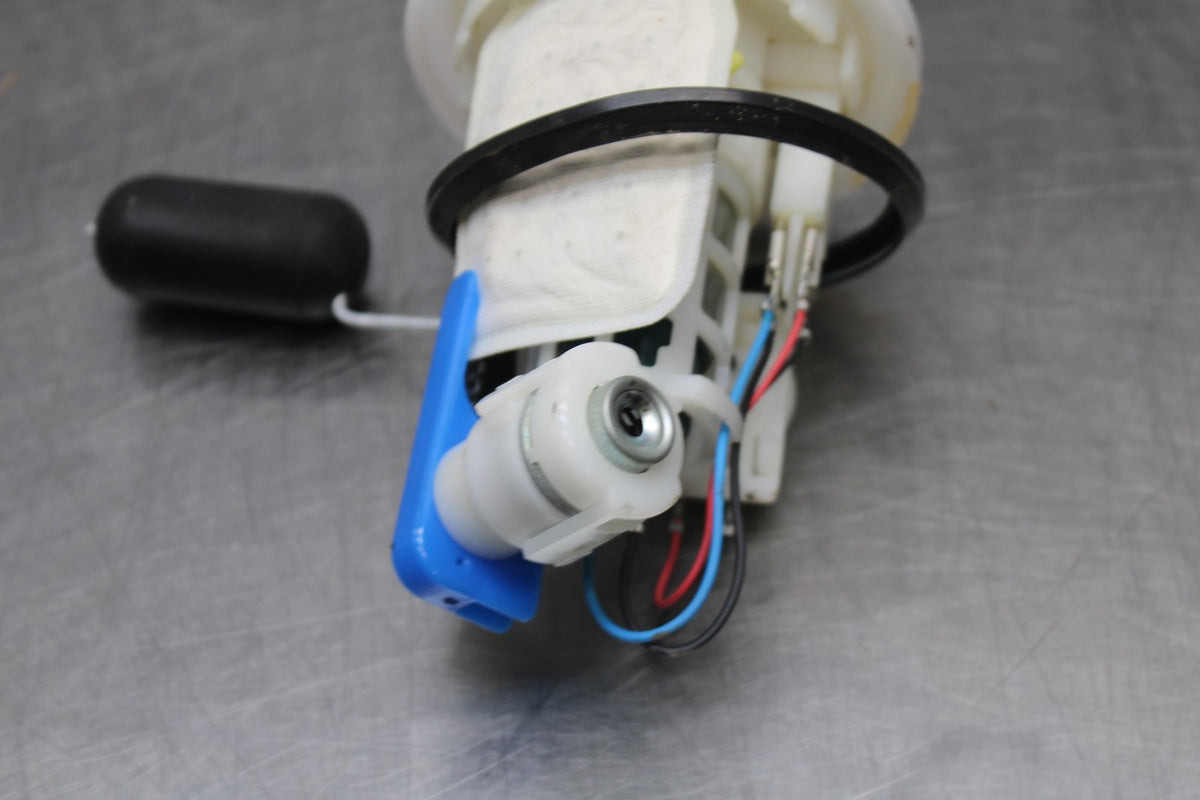 23 YAMAHA YZF R3 FUEL PUMP GAS PETROL SENDER UNIT BB806