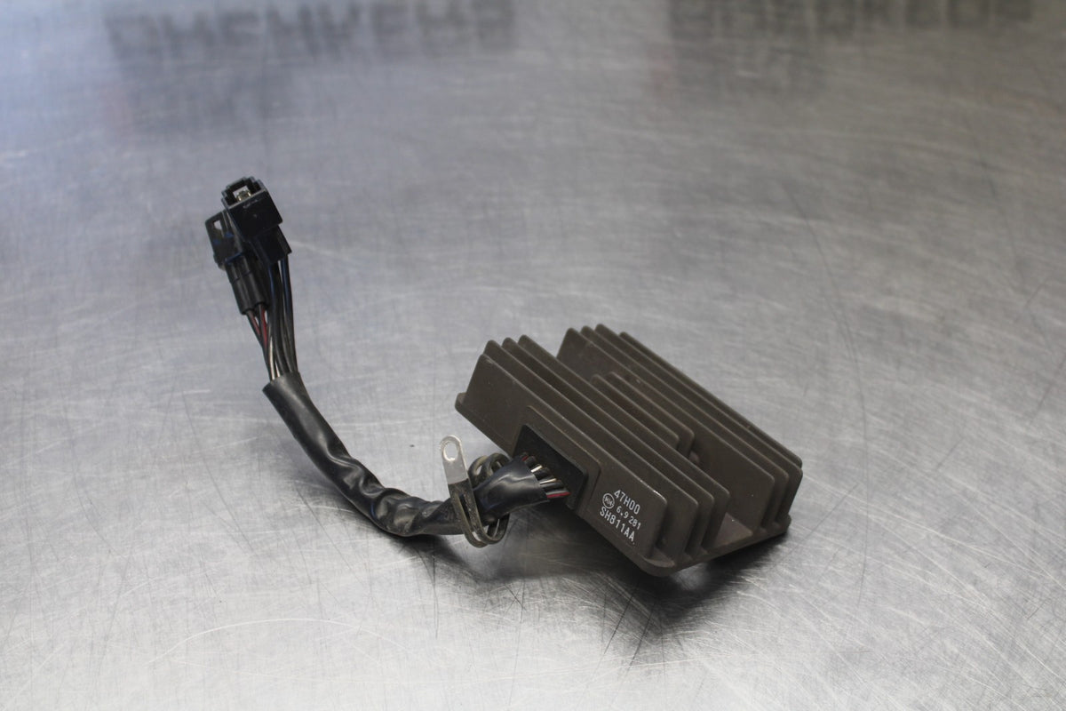 11-25 SUZUKI GSXR 600  RECTIFIER VOLTAGE REGULATOR BB803
