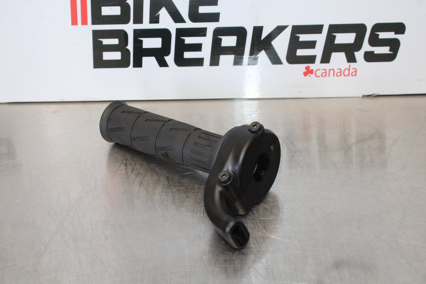 23-24 KAWASAKI NINJA ZX14R NEW!! THROTTLE CABLE LINE HOUSING GUIDE BB169