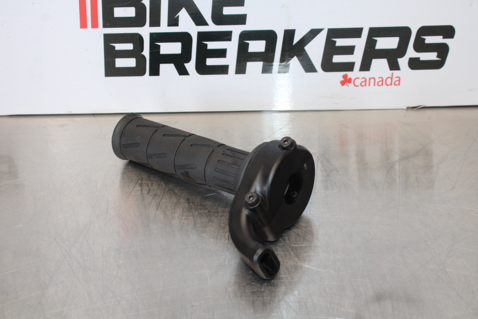 23-24 KAWASAKI NINJA ZX14R NEW!! THROTTLE CABLE LINE HOUSING GUIDE BB169