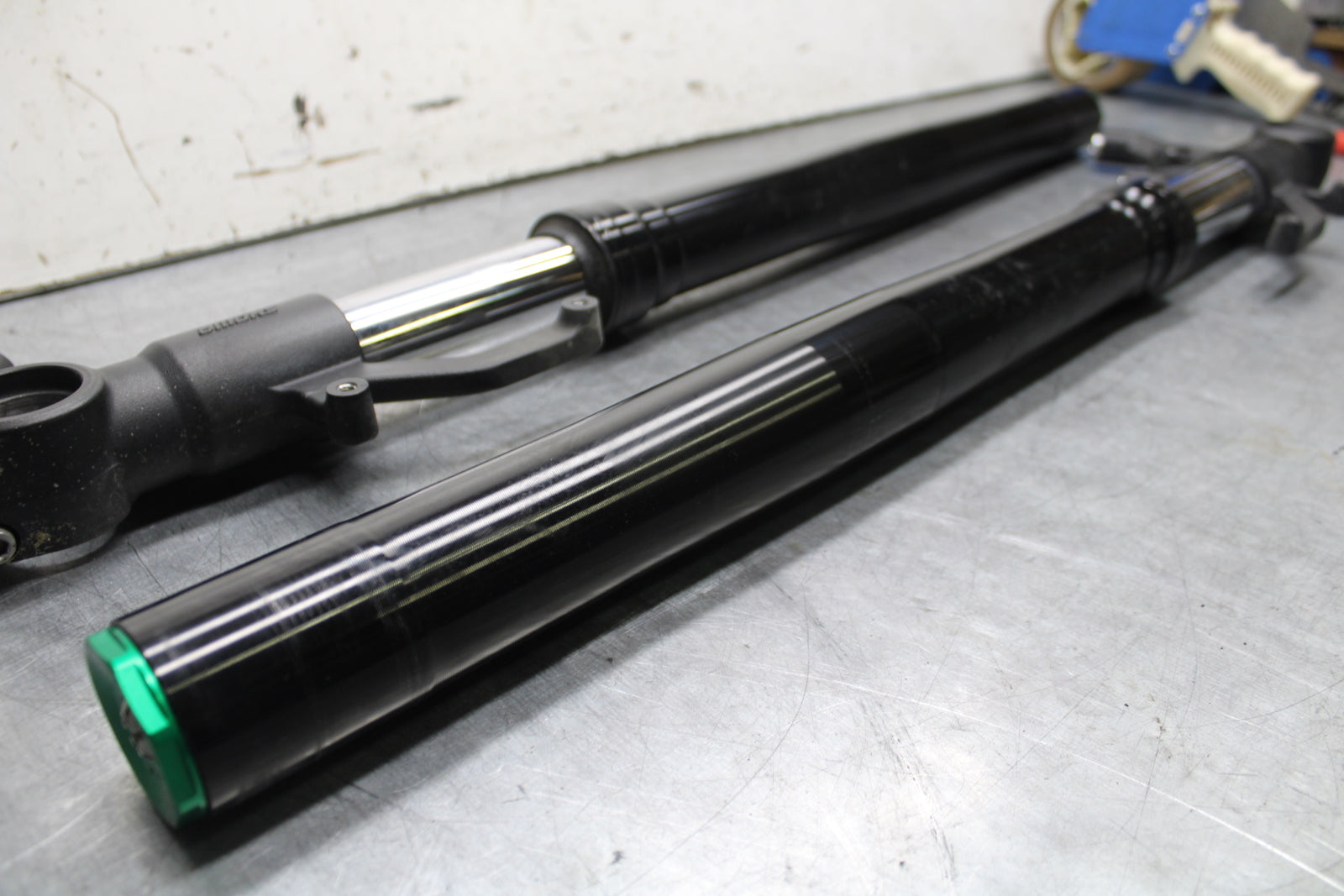 13-18 KAWASAKI NINJA ZX6R FRONT FORKS SET PAIR 44071-0834-56K BB666