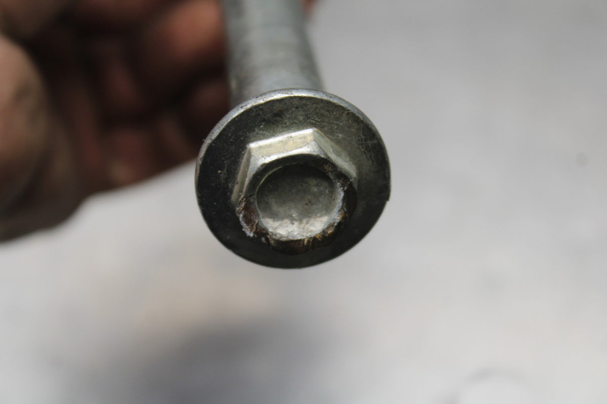 18-26 KAWASAKI Z400 REAR AXLE BACK WHEEL RIM PIVOT BOLT AXEL BB852
