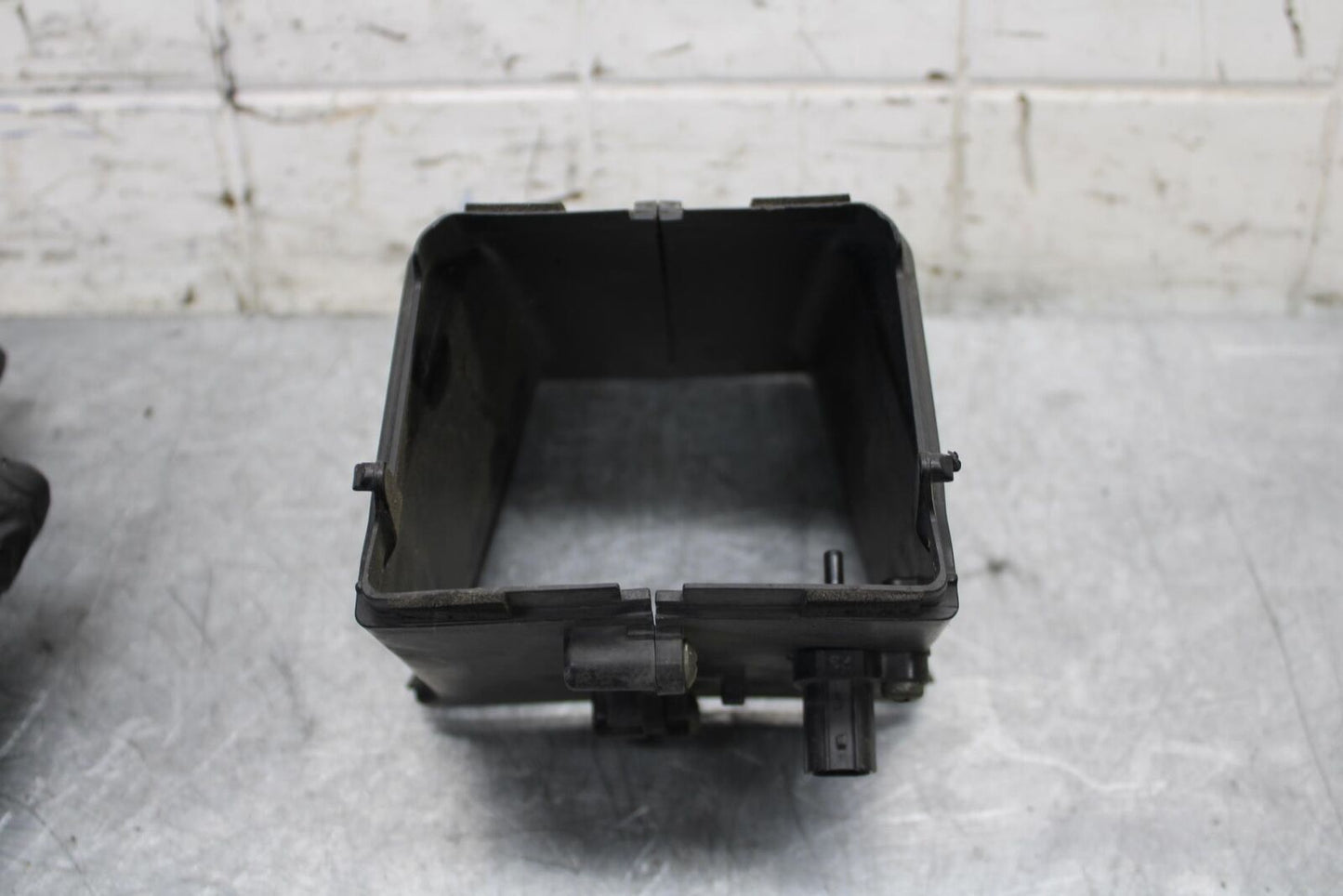 2006 07 Yamaha YZF R6 RAM AIR INTAKE TUBE DUCT BB423