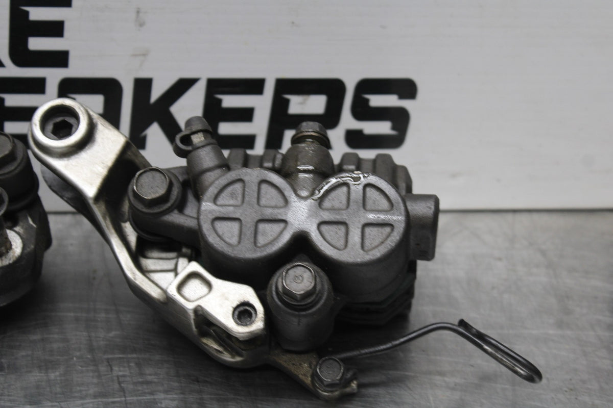 84 HONDA INTERCEPTOR 1000 VF1000F RIGHT LEFT FRONT BRAKE CALIPER SET PAIR BB878