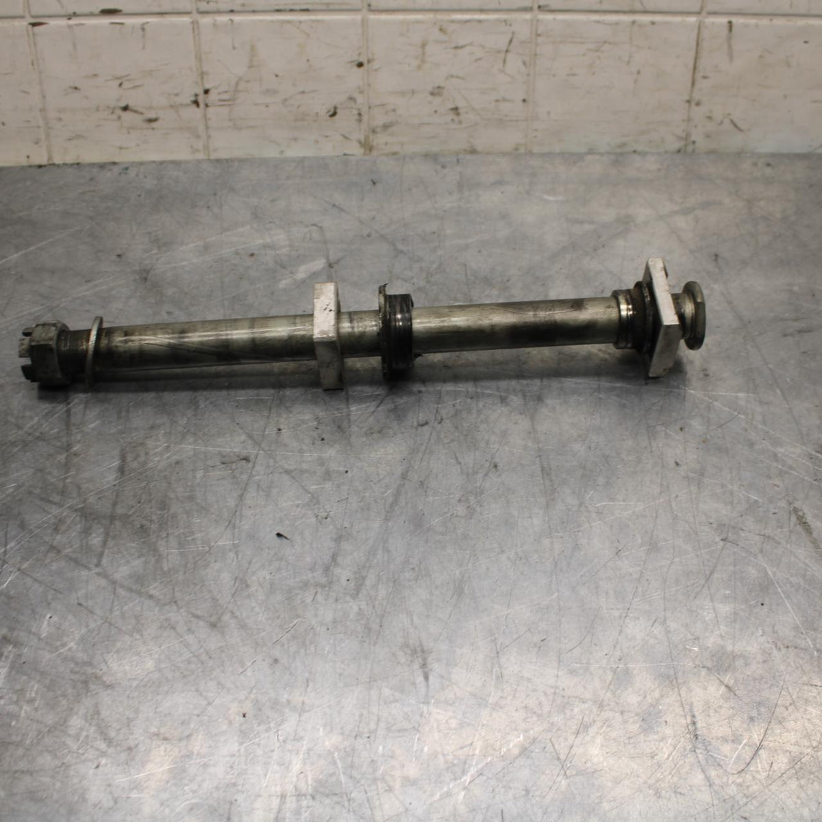 03 KAWASAKI ZX12R REAR AXLE BACK WHEEL RIM PIVOT BOLT AXEL BB472