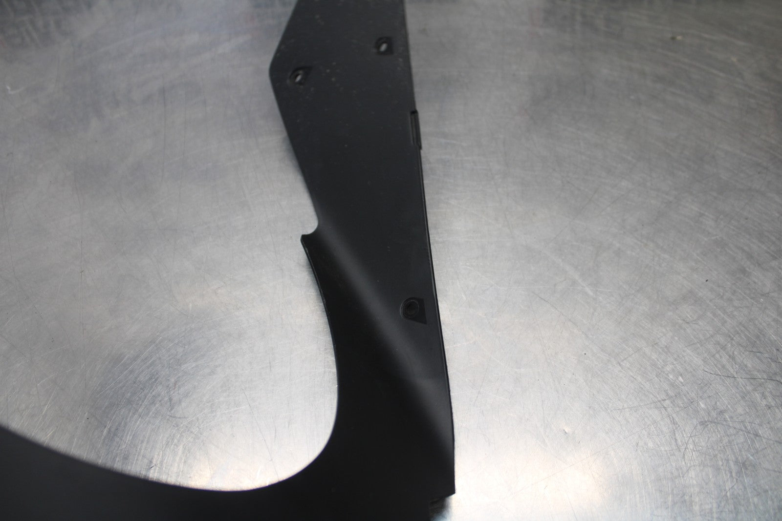 18-23 KAWASAKI NINJA 400 EX400 ABS LOWER FRONT UPPER INNER HEADLIGHT COWL BB192