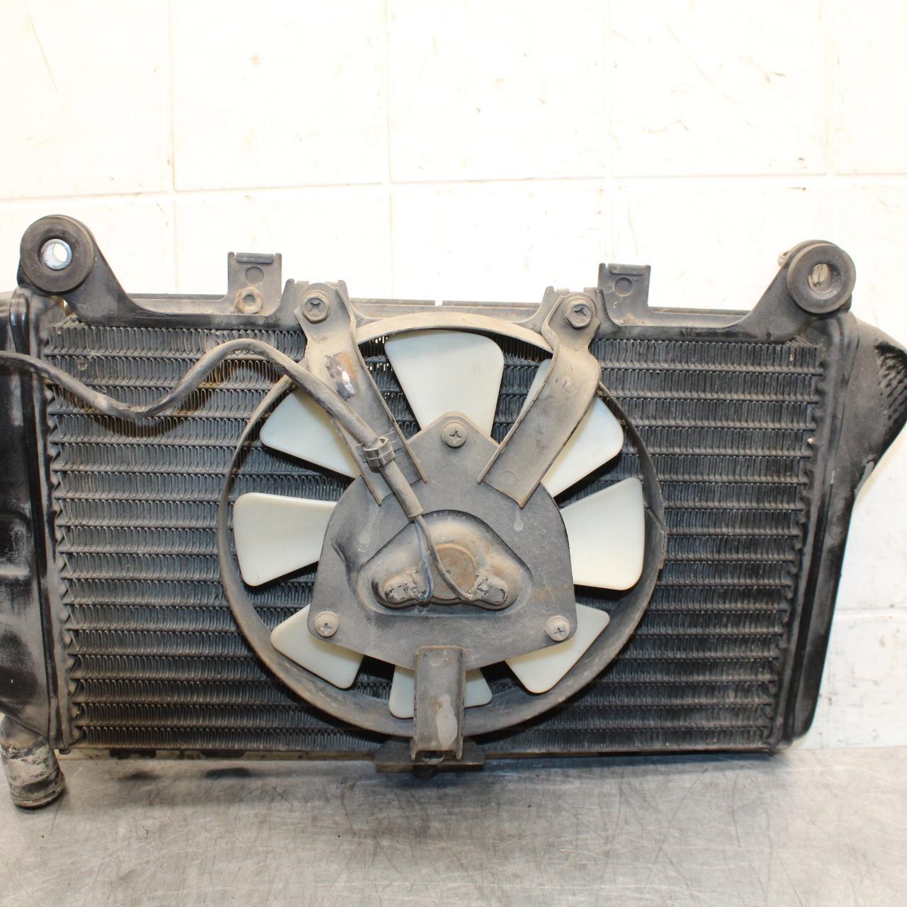 00-01 KAWASAKI ZZR600 ENGINE RADIATOR MOTOR COOLER COOLING RADIATER BB568