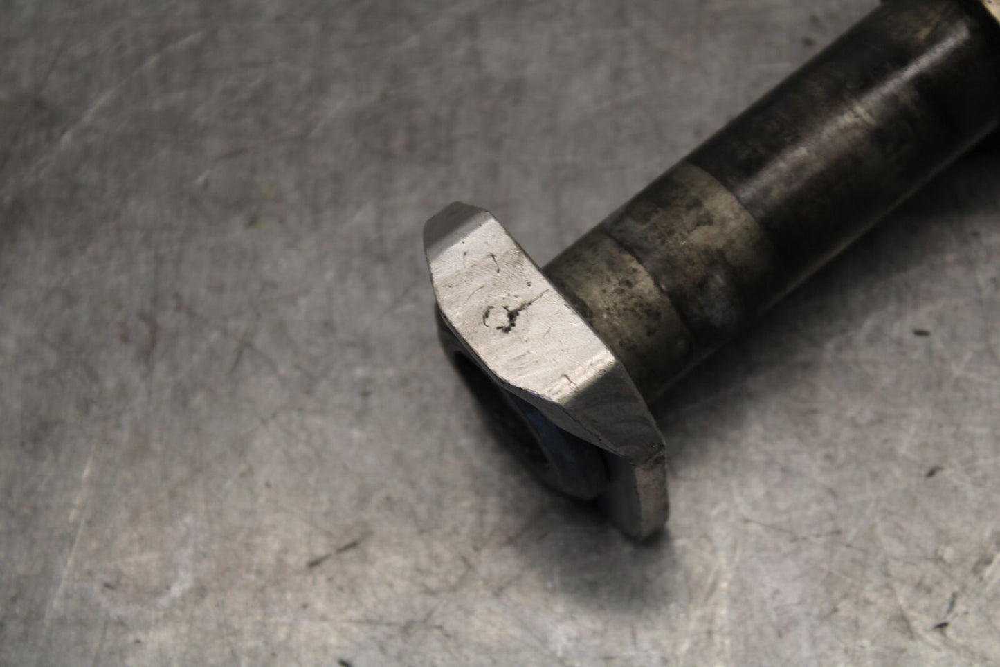 05-06 SUZUKI GSXR1000 REAR AXLE BACK WHEEL RIM PIVOT BOLT AXEL 64711-33E30 BB677