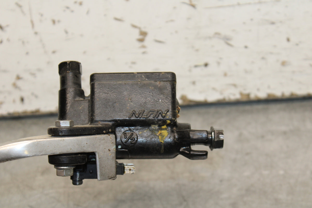 15-16 HONDA CB300F FRONT BRAKE MASTER CYLINDER w/ LEVER BB740