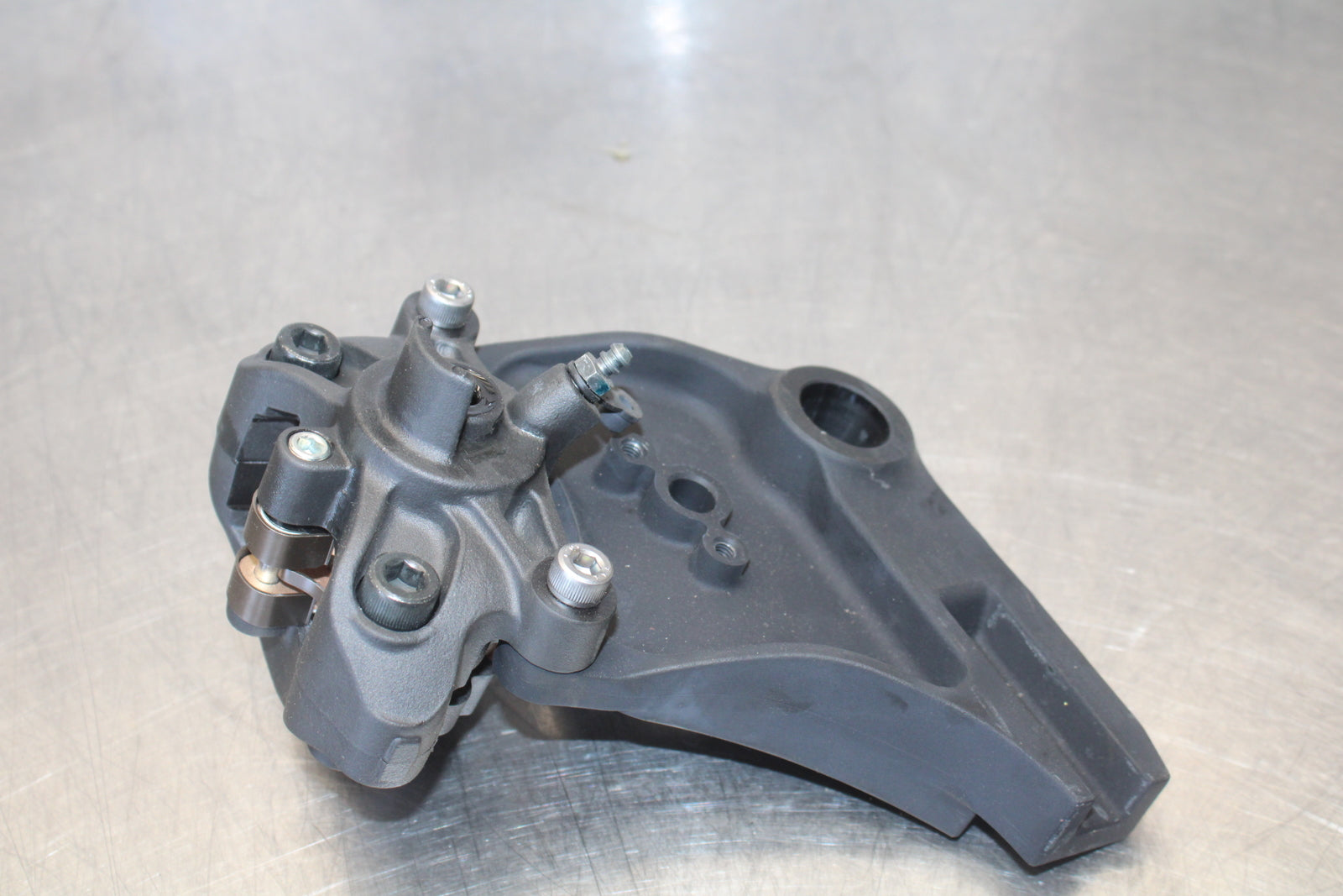 23-24 KAWASAKI NINJA ZX14R REAR BACK BRAKE CALIPER W MOUNT BRACKET BB169