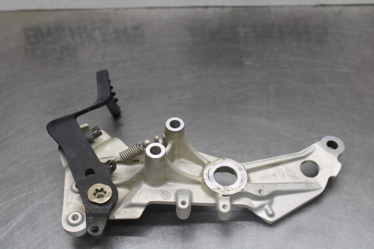 19 BMW F750GS RIGHT REARSET REAR SET DRIVER FOOT PEG REST STOP BB938