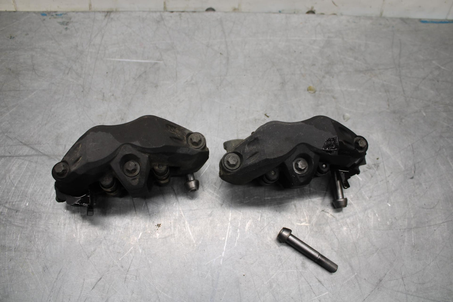 07-08 KAWASAKI CONCOURS 1400 ABS RIGHT LEFT FRONT BRAKE CALIPER SET PAIR BB449