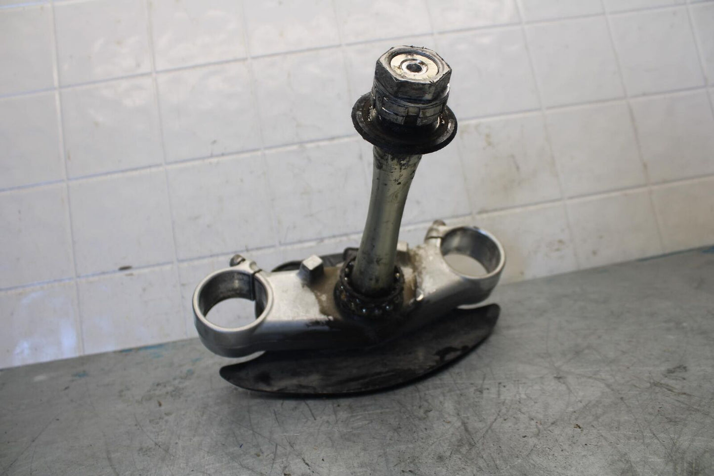 07-08 YAMAHA YZF R1 FRONT FORKS CLAMP LOWER TRIPLE TREE STEM BB425