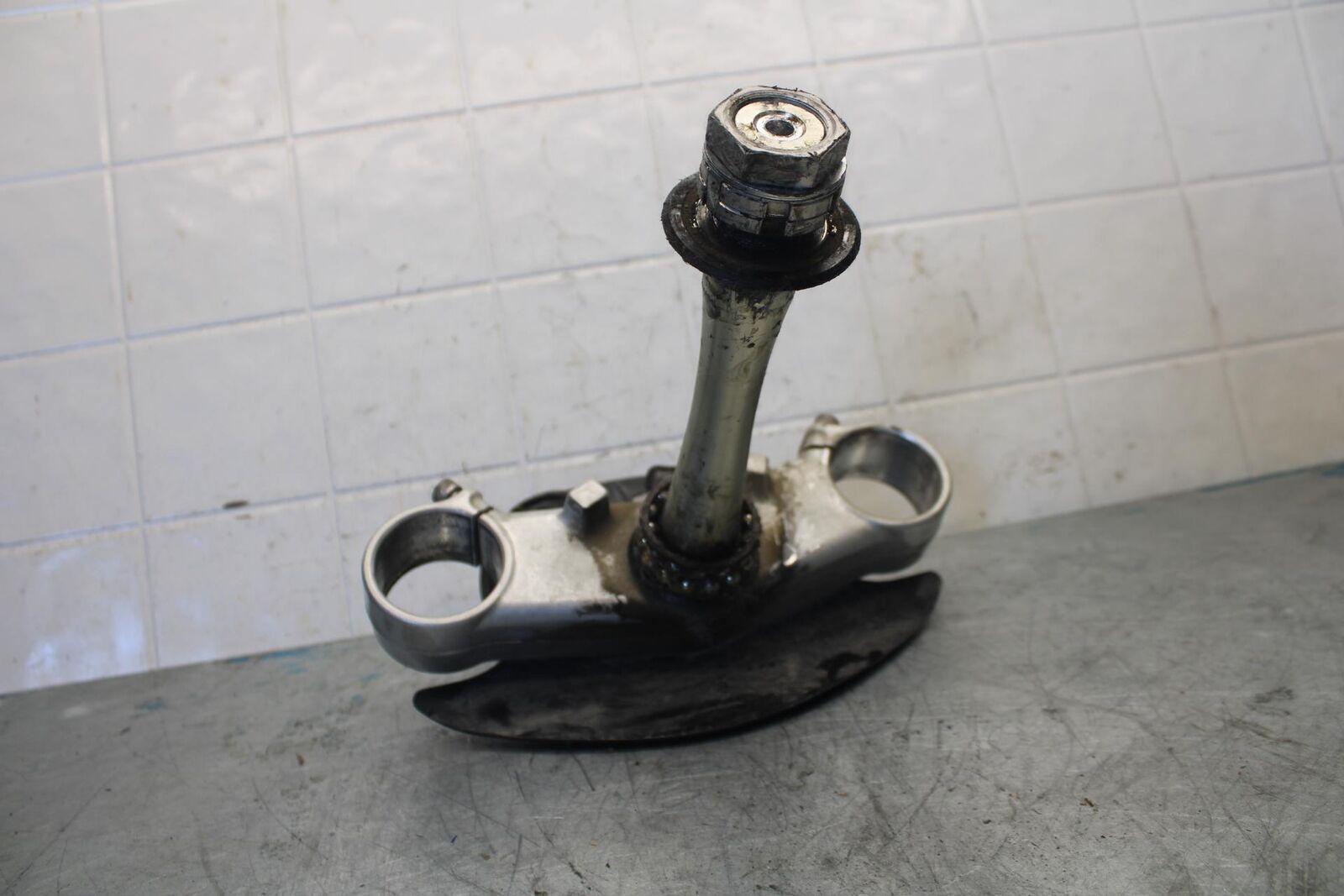 07-08 YAMAHA YZF R1 FRONT FORKS CLAMP LOWER TRIPLE TREE STEM BB425